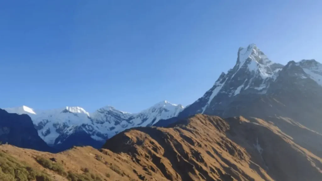 Breathtaking view of Mt Mardi near by Mt Fishtail