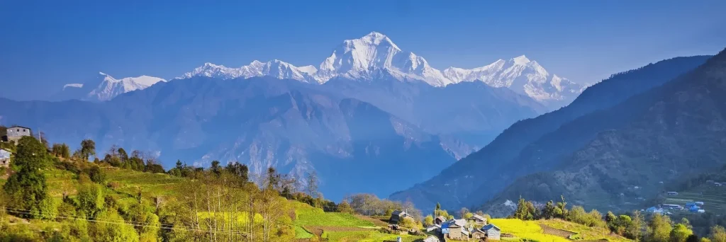 short and best monsoon treks in ghorepani poon hill